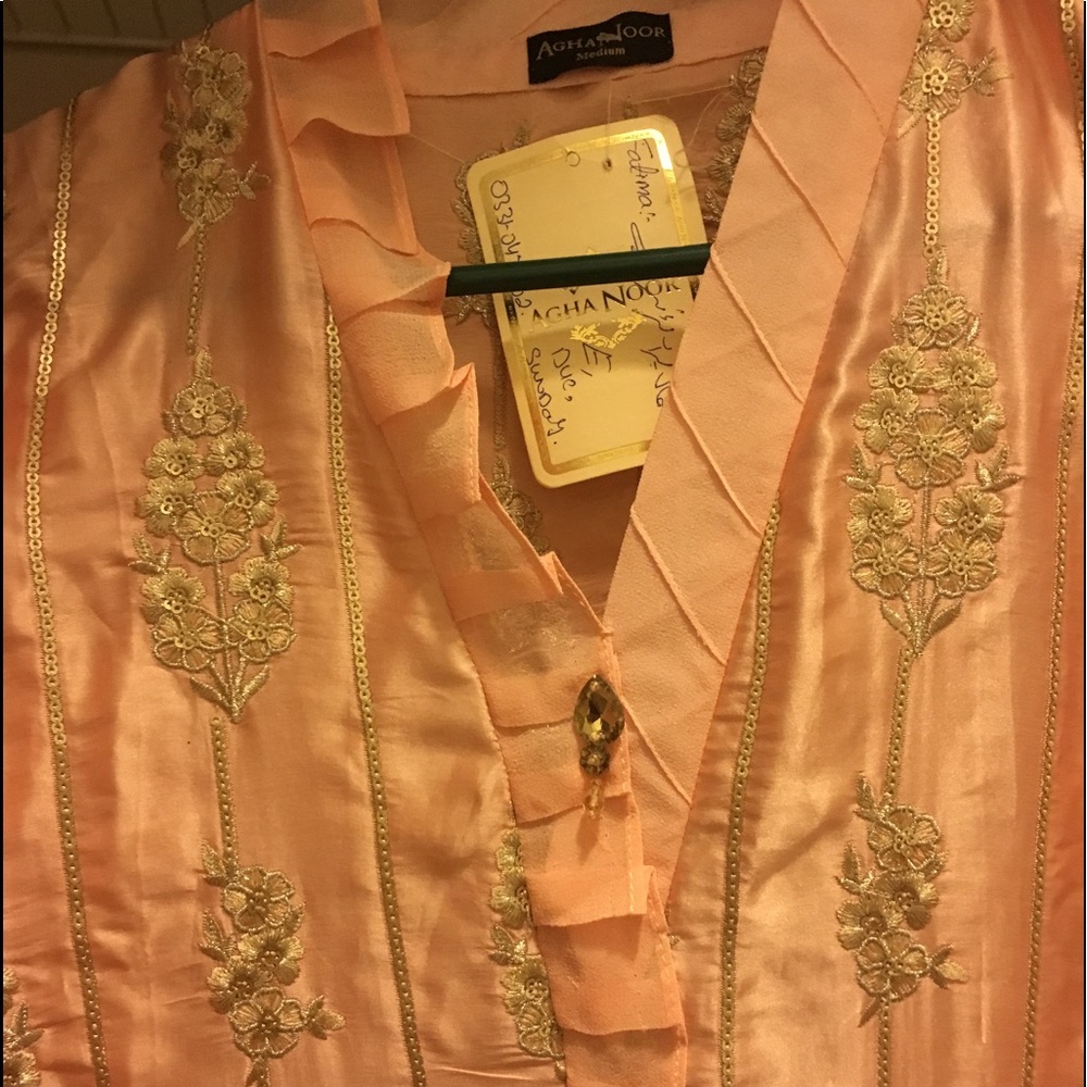 (SOLD) Agha noor Pakistani designer kurti (SOLD)